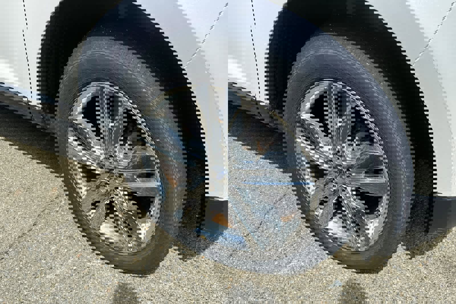 Used 2013 Ford Edge Limited FWD image 15