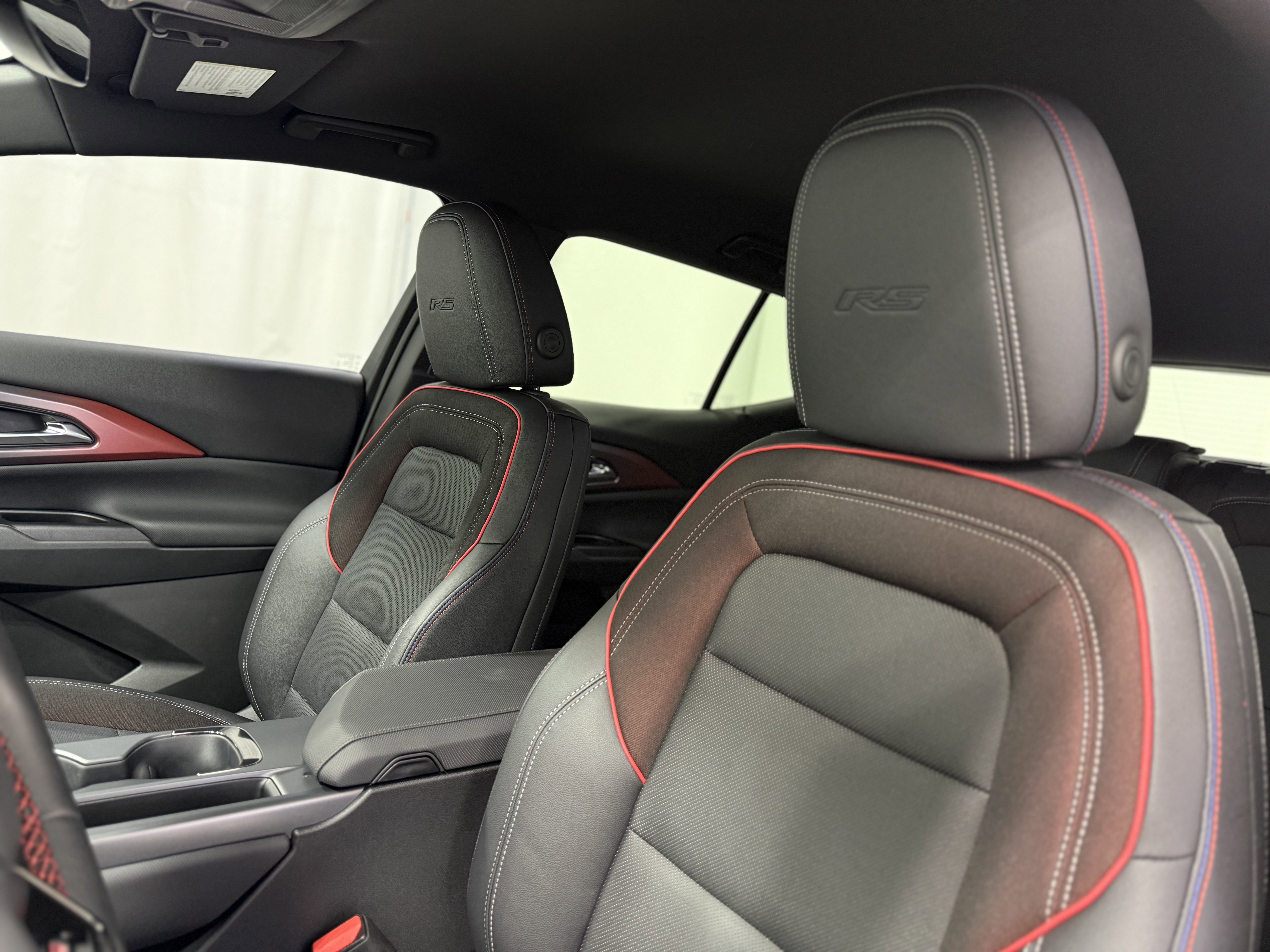 Used 2025 Chevrolet Equinox EV RS image 15