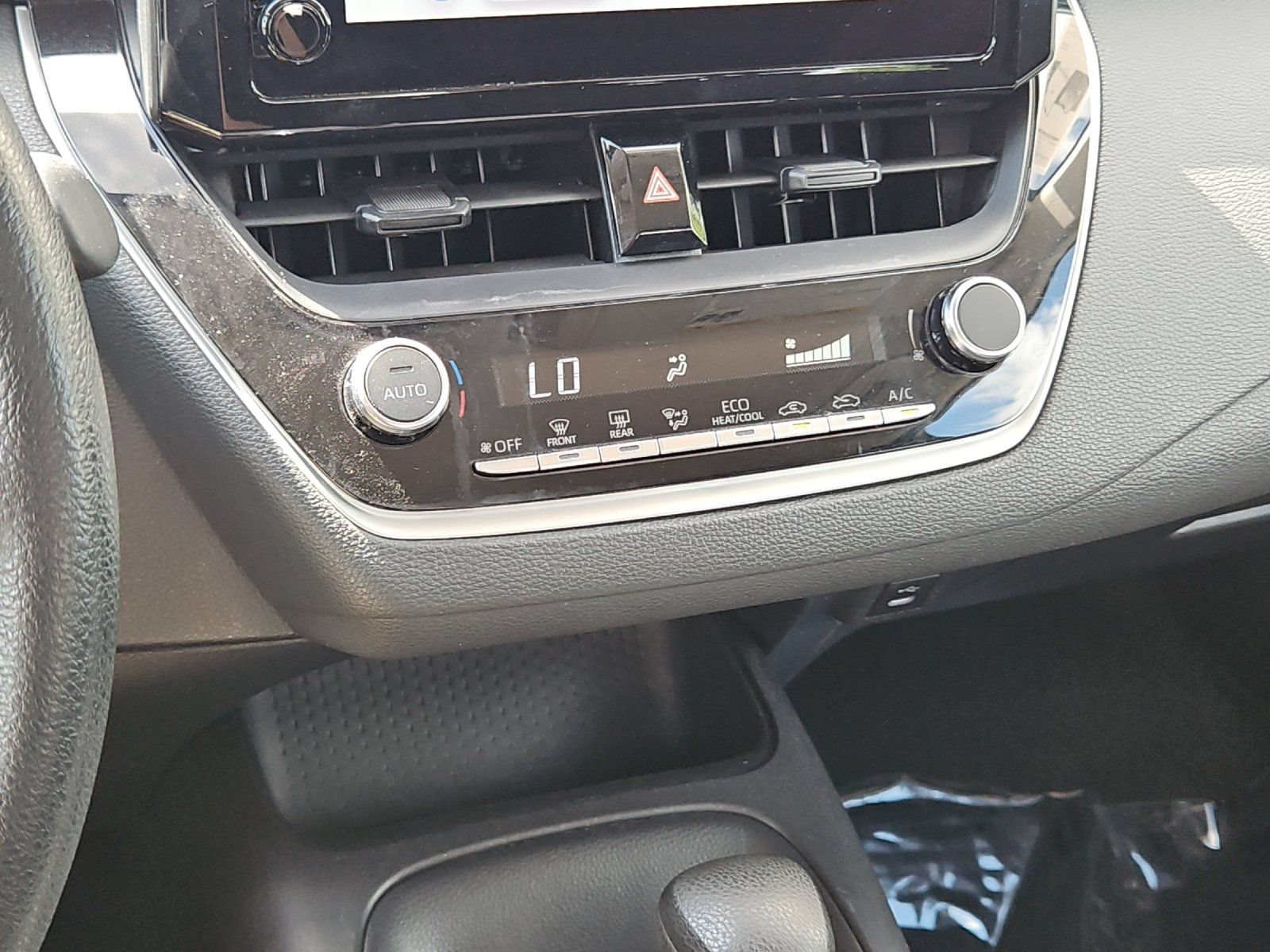 Certified 2024 Toyota Corolla LE FWD image 18