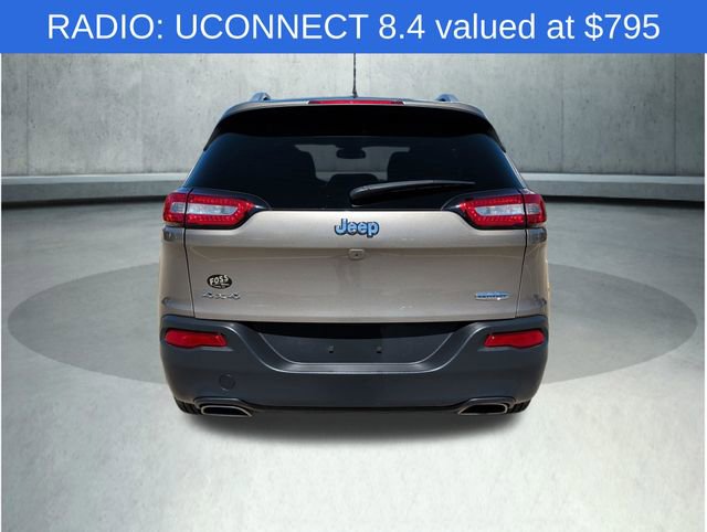 Used 2016 Jeep Cherokee Latitude w/ Cold Weather Group AWD/4WD image 7