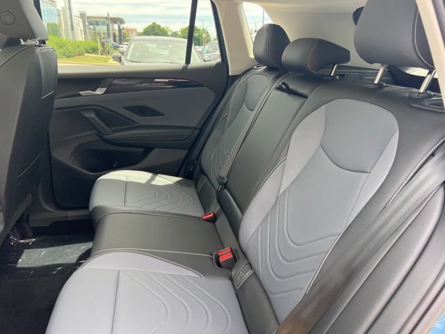 New 2026 Volkswagen Tiguan SE AWD/4WD image 8
