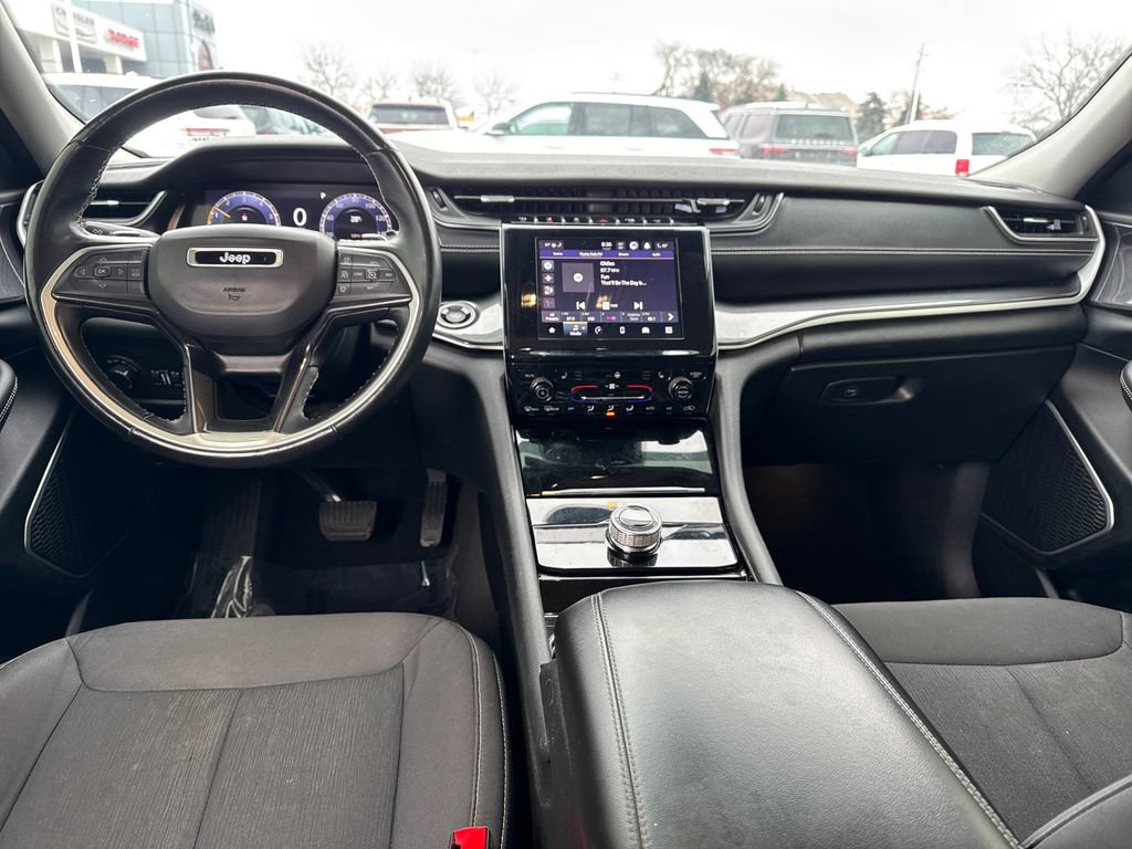 Certified 2021 Jeep Grand Cherokee L Laredo w/ Luxury Tech Group I image 15