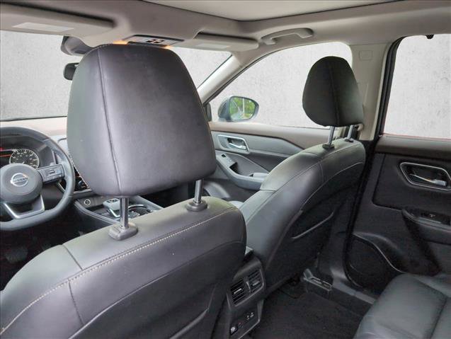 Used 2021 Nissan Rogue SL FWD image 18
