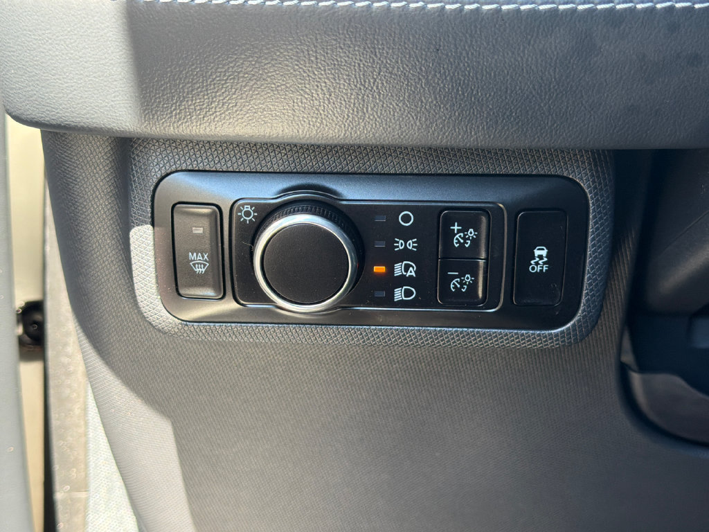 Used 2023 Ford Mustang Mach-E Premium AWD/4WD image 32