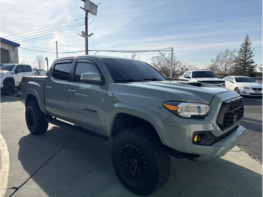 Used 2023 Toyota Tacoma TRD Sport image 4