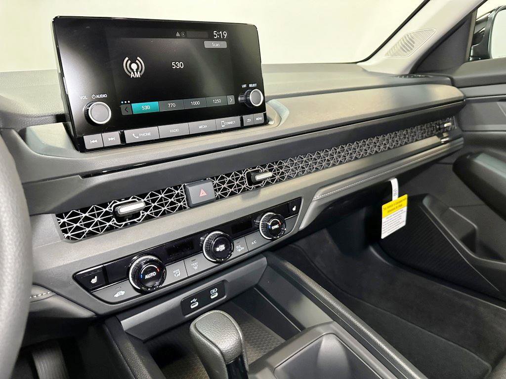 New 2025 Honda Accord SE image 19