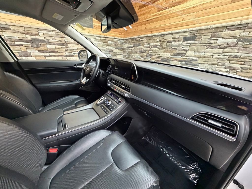 Used 2022 Hyundai Palisade Limited w/ Winter Package image 13