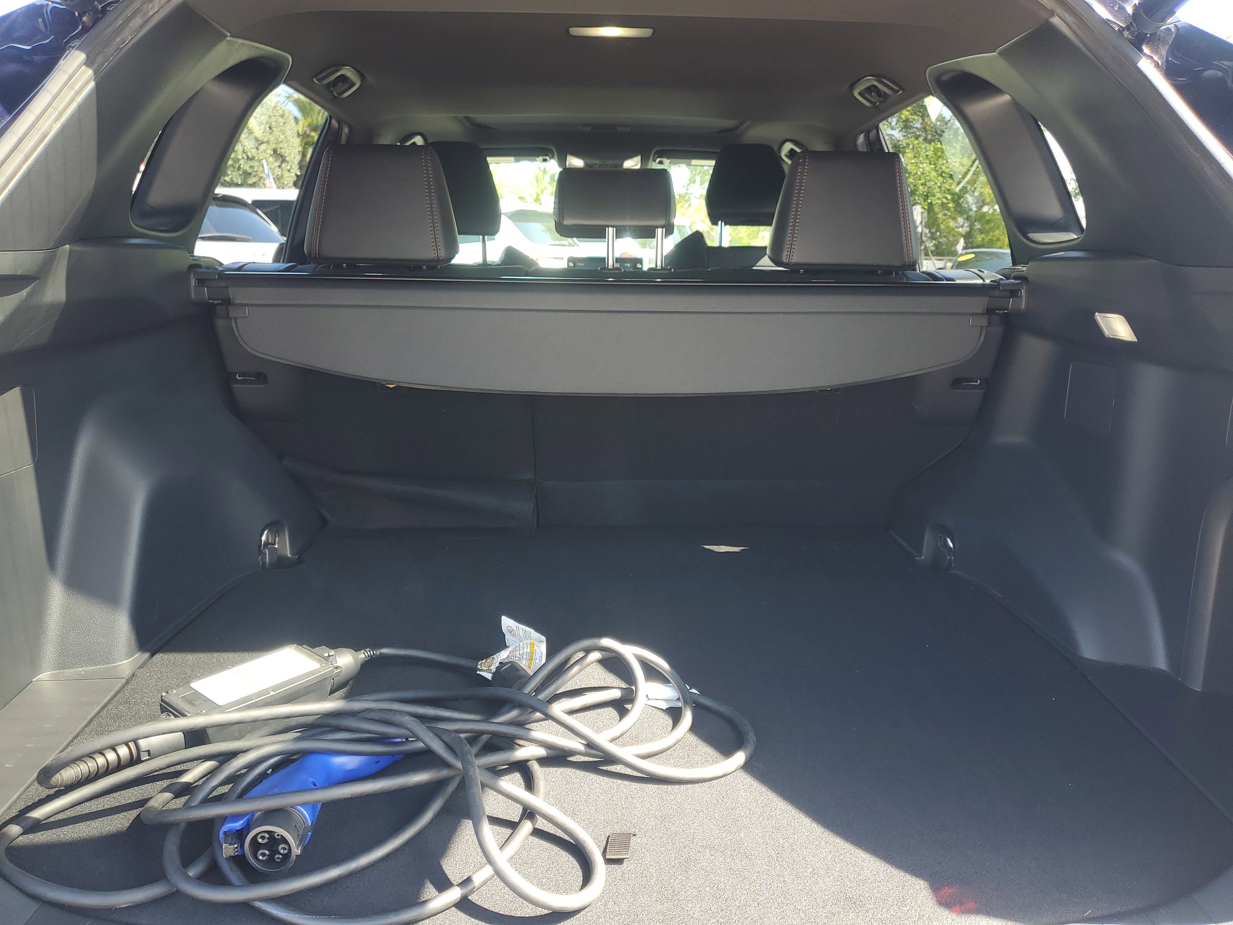 Used 2022 Toyota RAV4 XSE AWD/4WD image 9