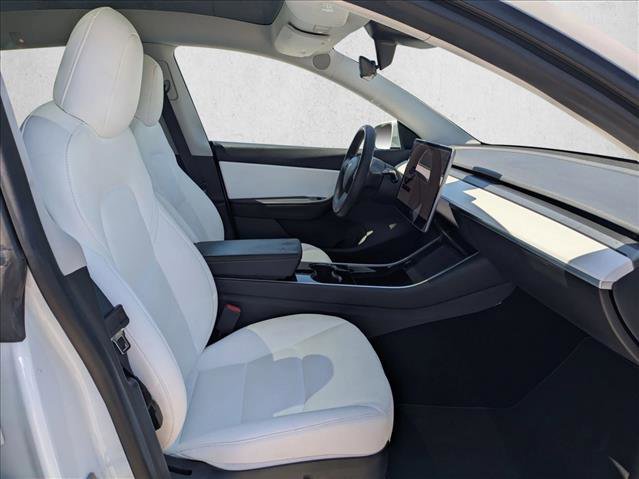 Used 2020 Tesla Model Y Long Range image 21