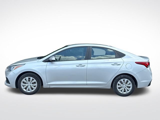Used 2022 Hyundai Accent SE FWD image 2