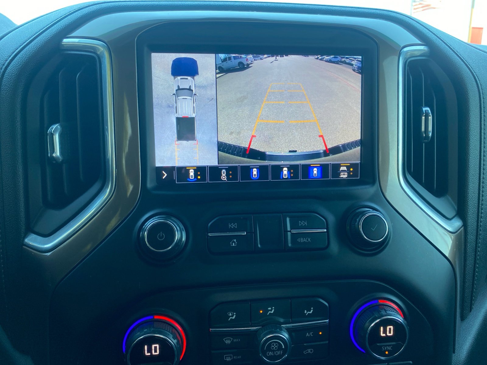 Used 2020 Chevrolet Silverado 2500 High Country w/ Technology Package image 15