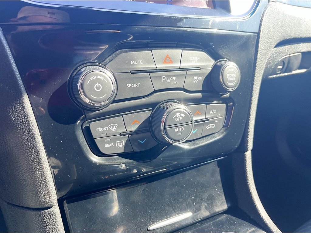 Used 2022 Chrysler 300 S image 16