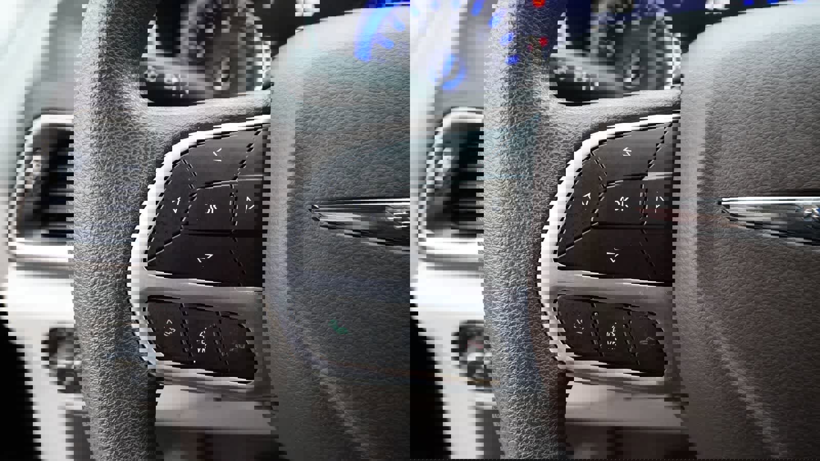 Used 2019 Chrysler Pacifica Touring Plus w/ Advanced Safetytec Group image 27