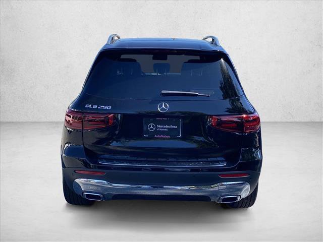 Used 2025 Mercedes-Benz GLB 250 image 2