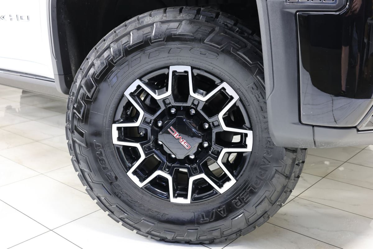 Used 2026 GMC Sierra 2500 AT4X AWD/4WD image 14
