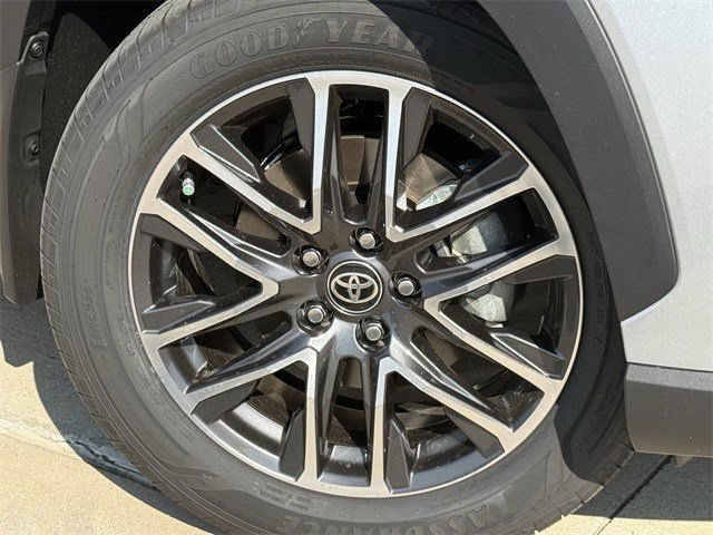 New 2026 Toyota Corolla Cross XLE w/ Convenience Package FWD image 10