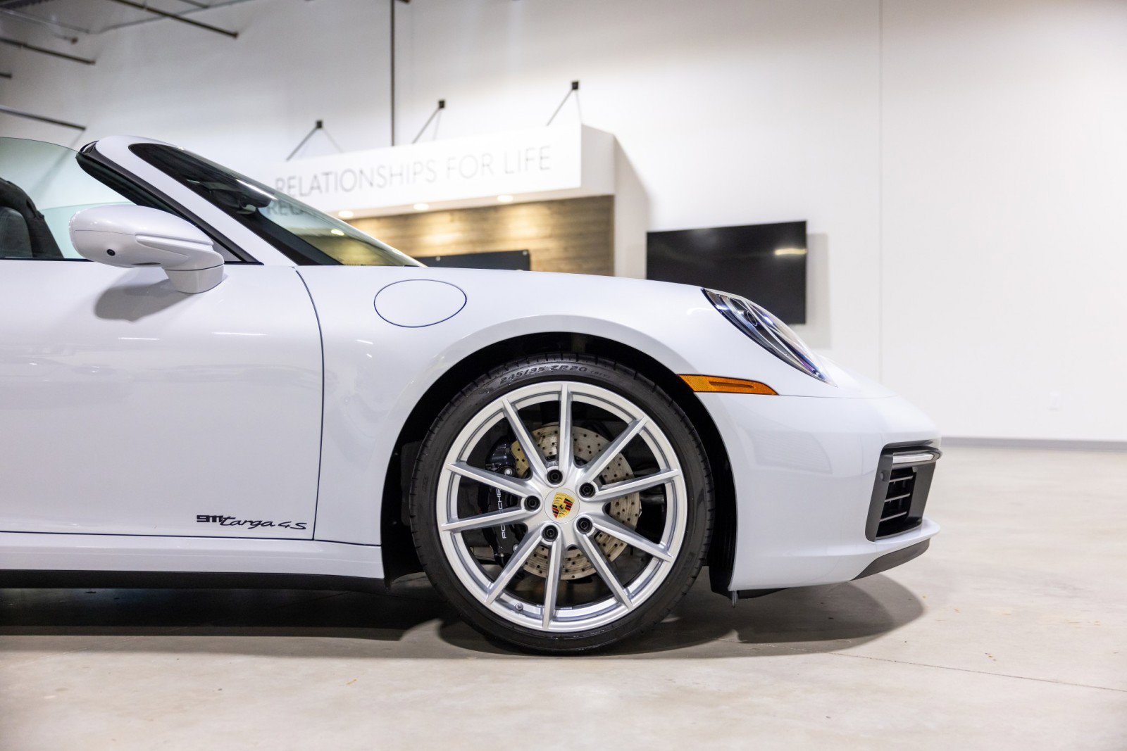 Used 2024 Porsche 911 Targa 4S w/ Premium Package image 23