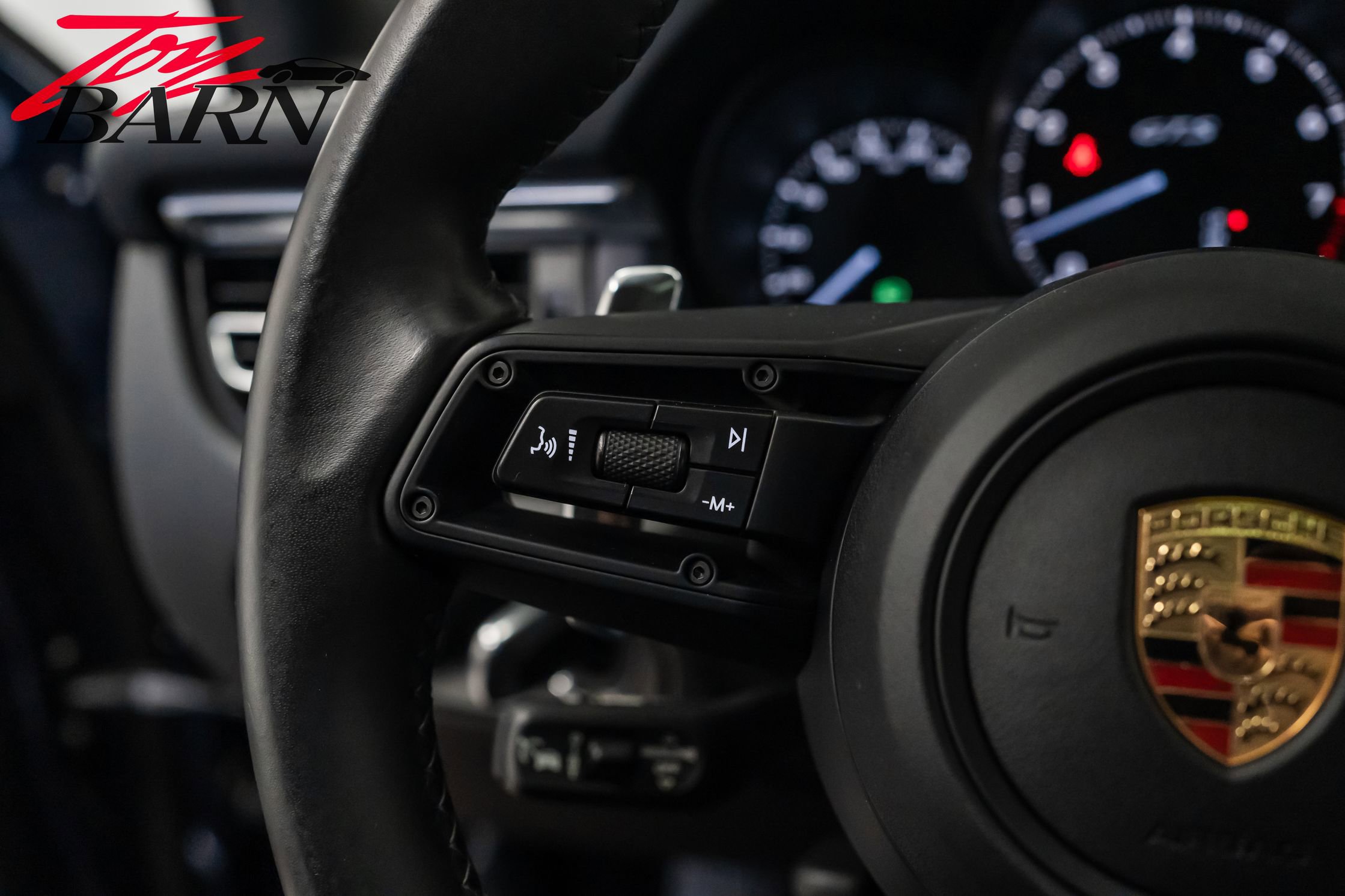 Used 2023 Porsche Macan GTS image 31