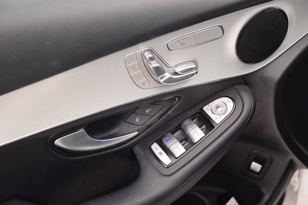 Used 2022 Mercedes-Benz GLC 300 image 21