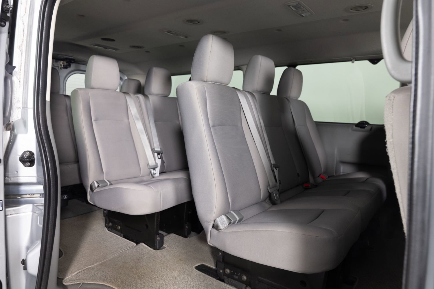 Used 2019 Nissan NV 3500 SV w/ Navigation Package RWD image 17