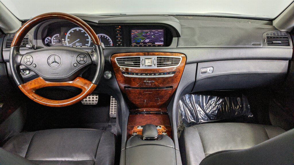 Used 2011 Mercedes-Benz CL 550 4MATIC image 26