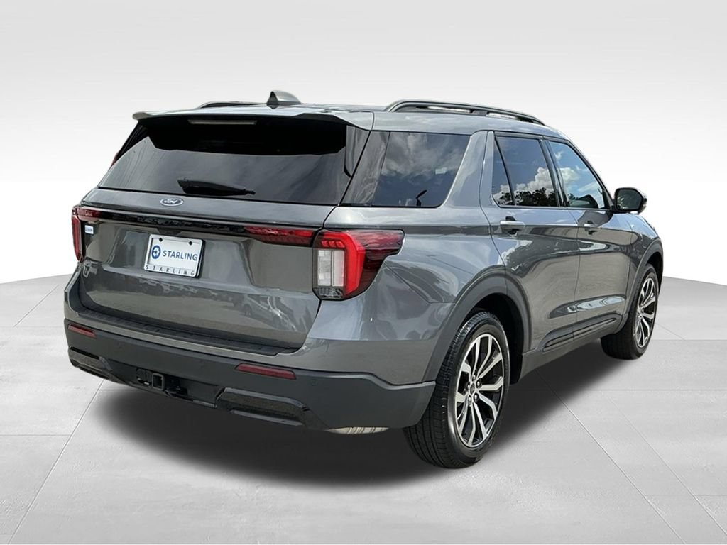 Used 2025 Ford Explorer ST-Line w/ Premium Package RWD image 8