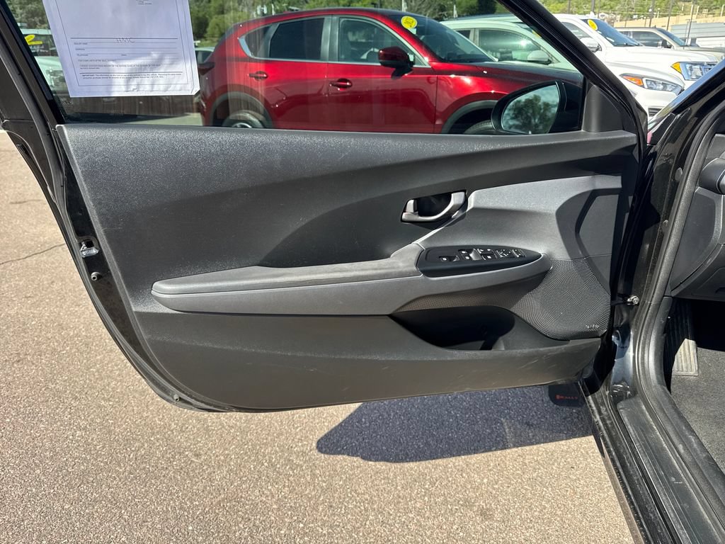 Used 2019 Hyundai Veloster 2.0 Premium FWD image 19