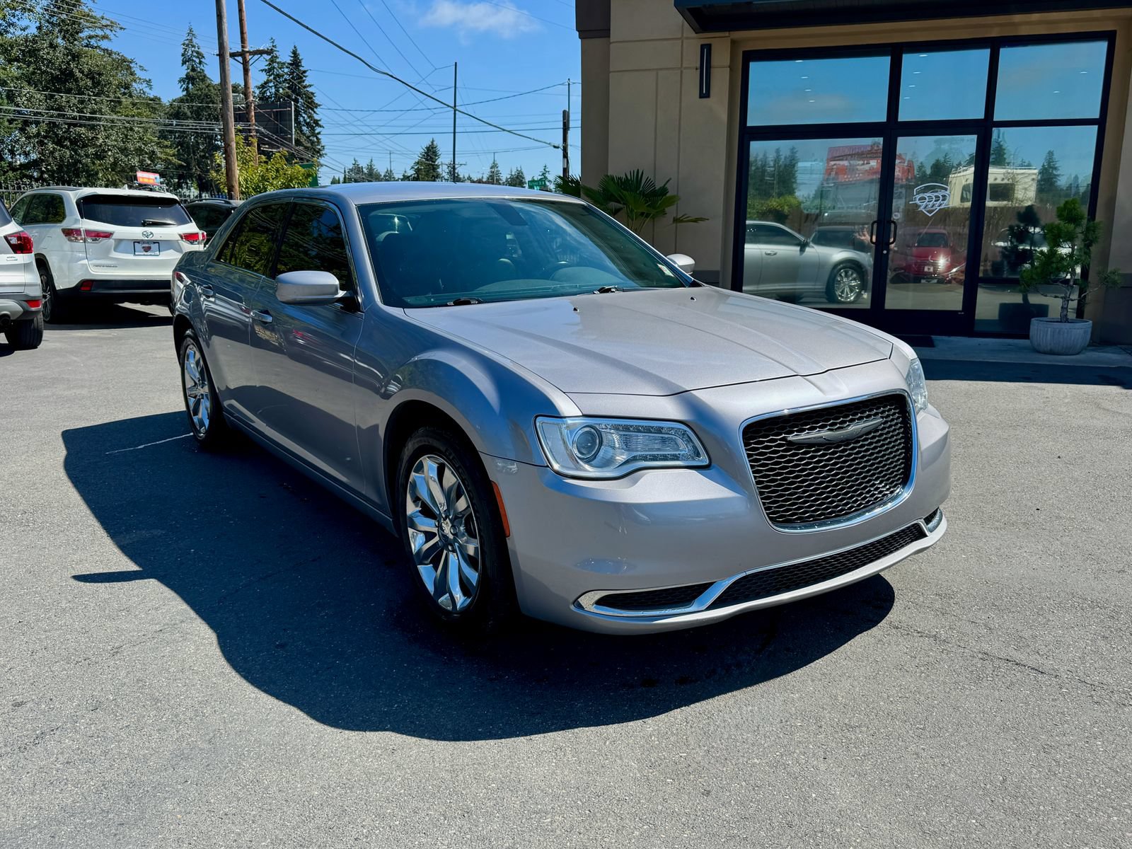 Used 2017 Chrysler 300 Limited AWD/4WD image 1
