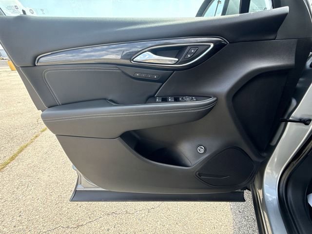 Used 2023 Buick Envision Essence image 7