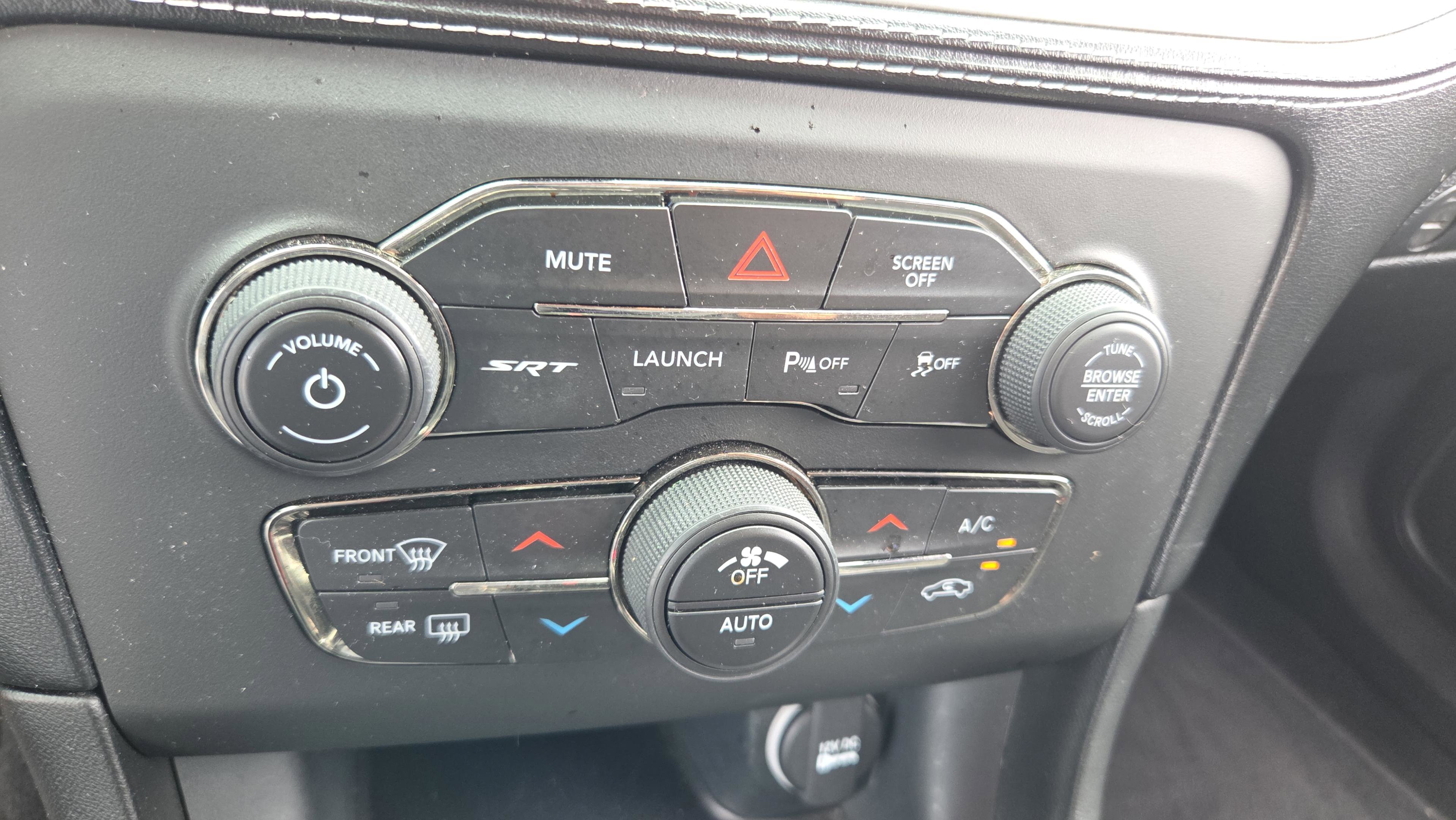 Used 2019 Dodge Charger SRT Hellcat w/ Harman/Kardon Audio Group RWD image 21