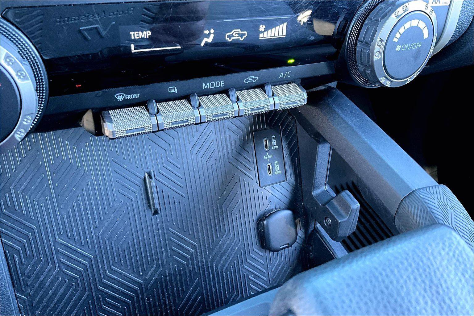 Certified 2024 Toyota Tacoma SR5 image 31