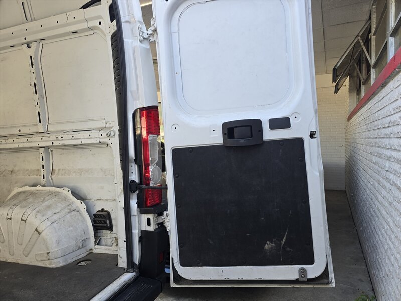 Used 2023 RAM ProMaster 2500 FWD image 14