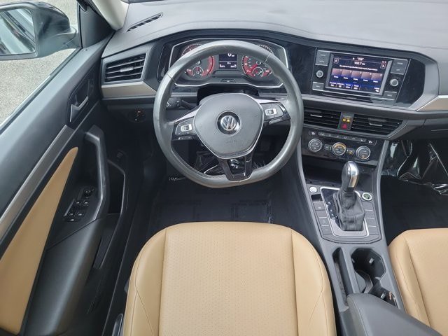 Used 2020 Volkswagen Jetta SE w/ SE Cold Weather Package FWD image 12