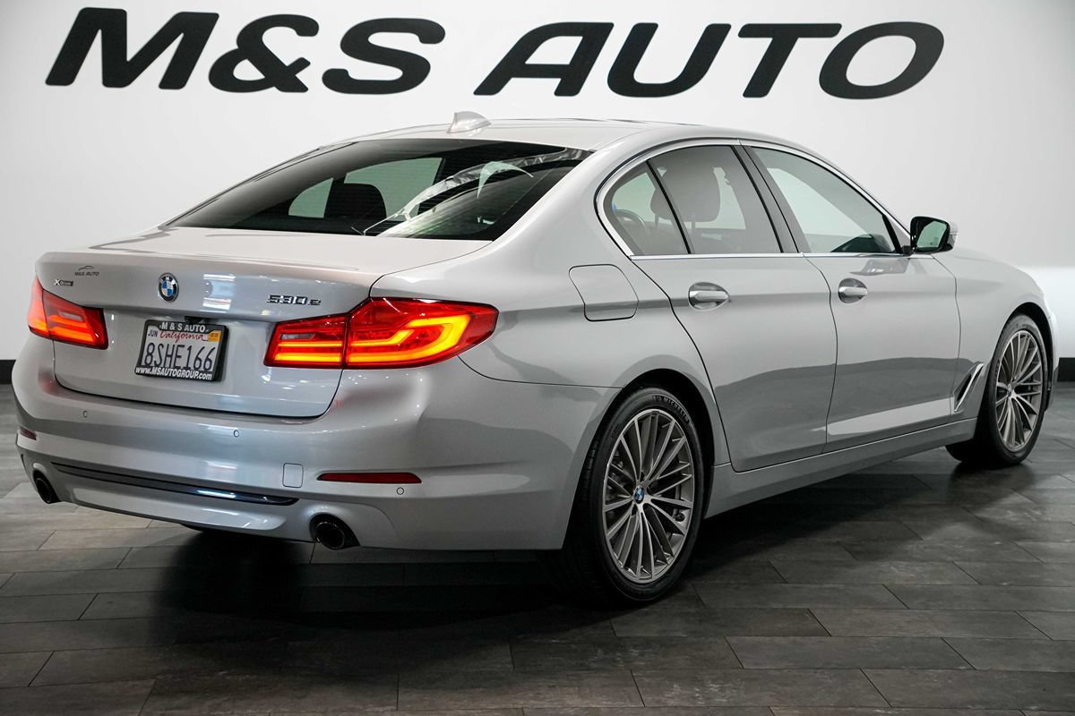 Used 2020 BMW 530e xDrive AWD/4WD image 4
