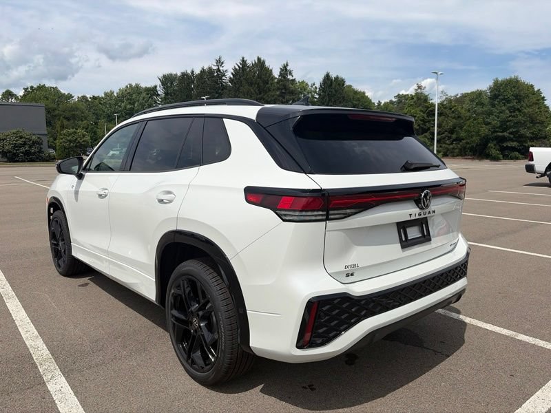 New 2026 Volkswagen Tiguan SE R-Line AWD/4WD image 7