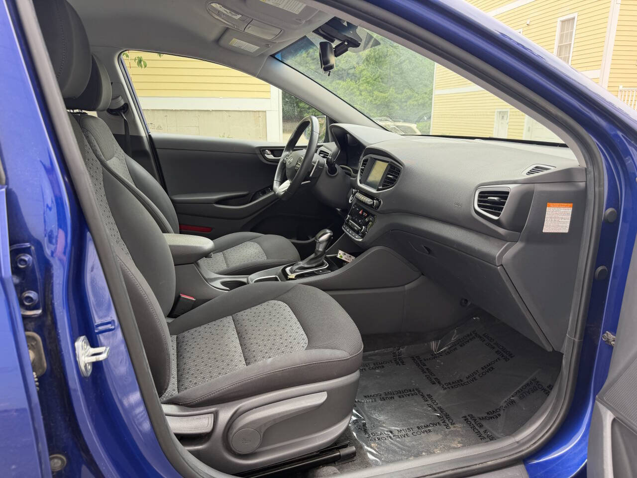 Used 2019 Hyundai Ioniq Plug-In Hybrid FWD image 20