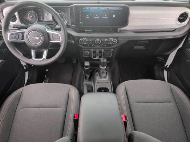 Certified 2025 Jeep Wrangler Unlimited Sahara AWD/4WD image 18