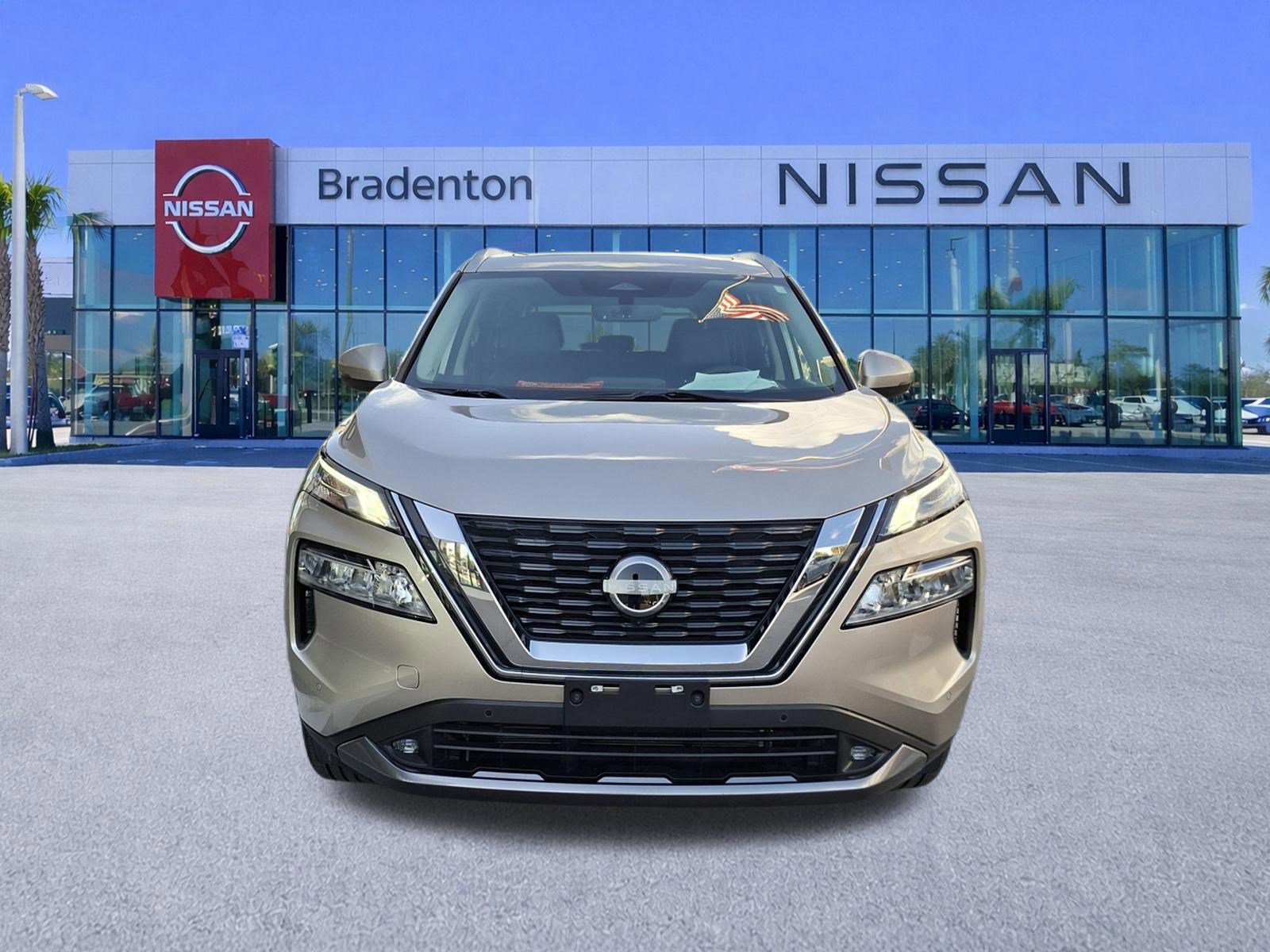 Used 2022 Nissan Rogue SL w/ SL Premium Package AWD/4WD image 2
