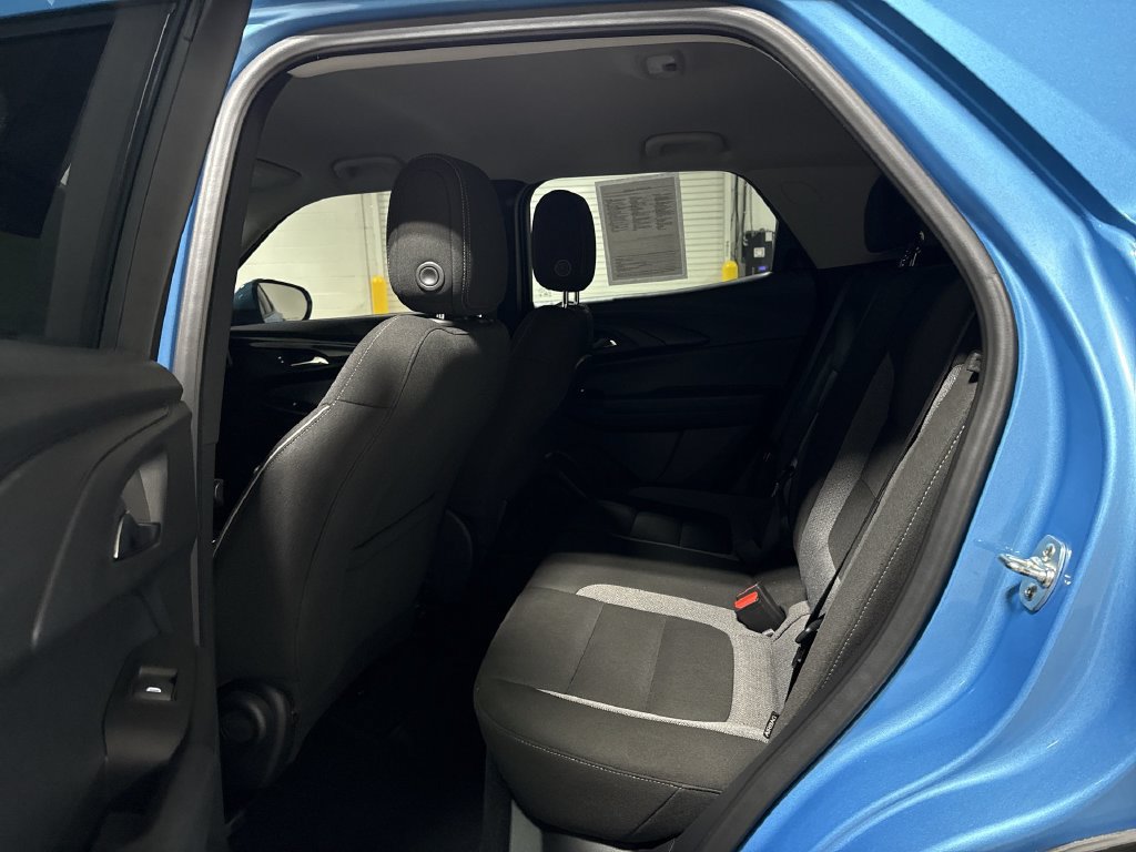 Used 2025 Chevrolet TrailBlazer LT FWD image 22