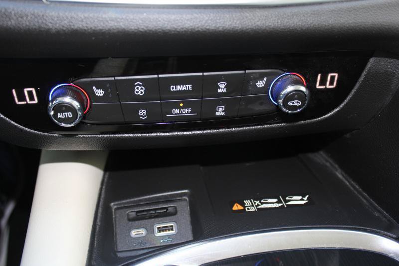 Used 2023 Buick Enclave Essence w/ Sound and Sites Package AWD/4WD image 42