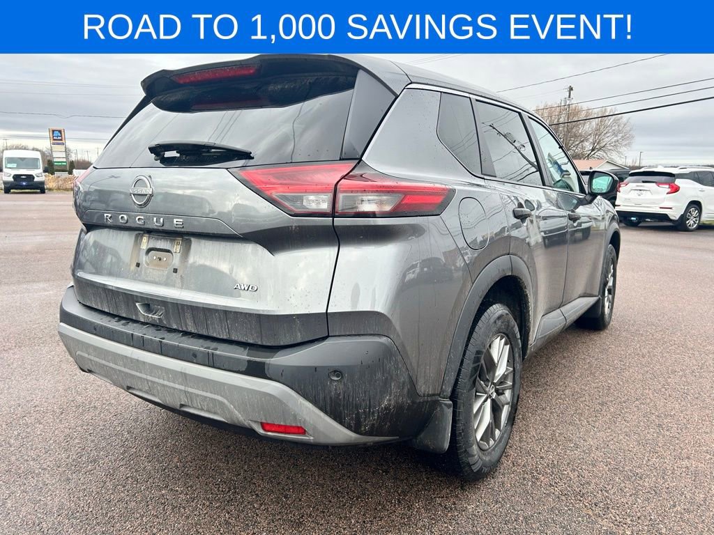 Used 2022 Nissan Rogue S image 6