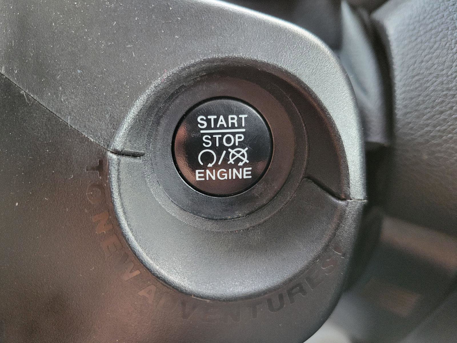 Used 2017 Jeep Renegade Altitude image 13