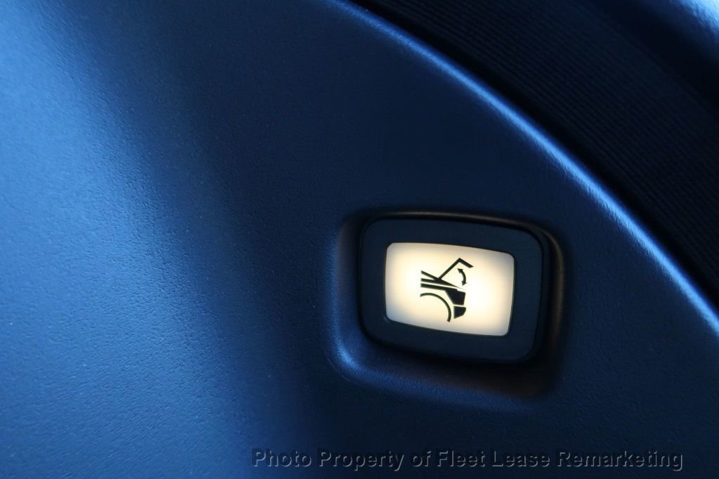 Used 2024 Tesla Cybertruck AWD Crew Cab image 36