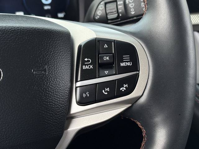 Certified 2025 Ford Explorer Active w/ Active Comfort Package RWD image 17