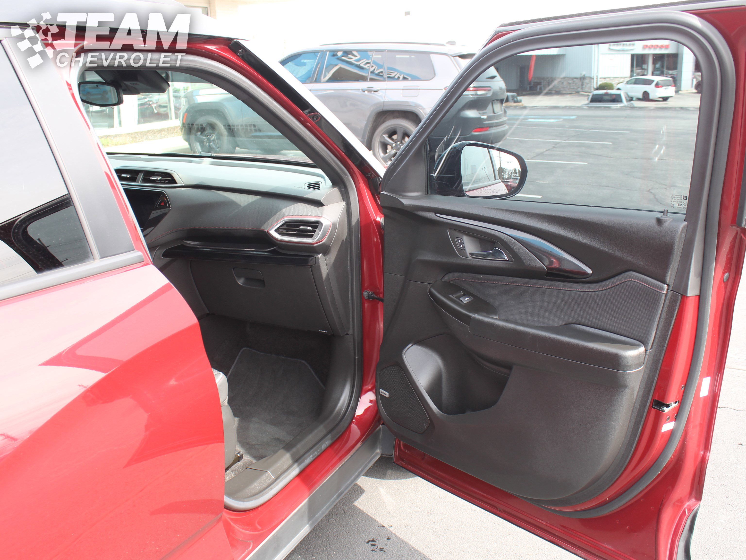 Used 2023 Chevrolet TrailBlazer RS w/ Sun and Liftgate Package image 26