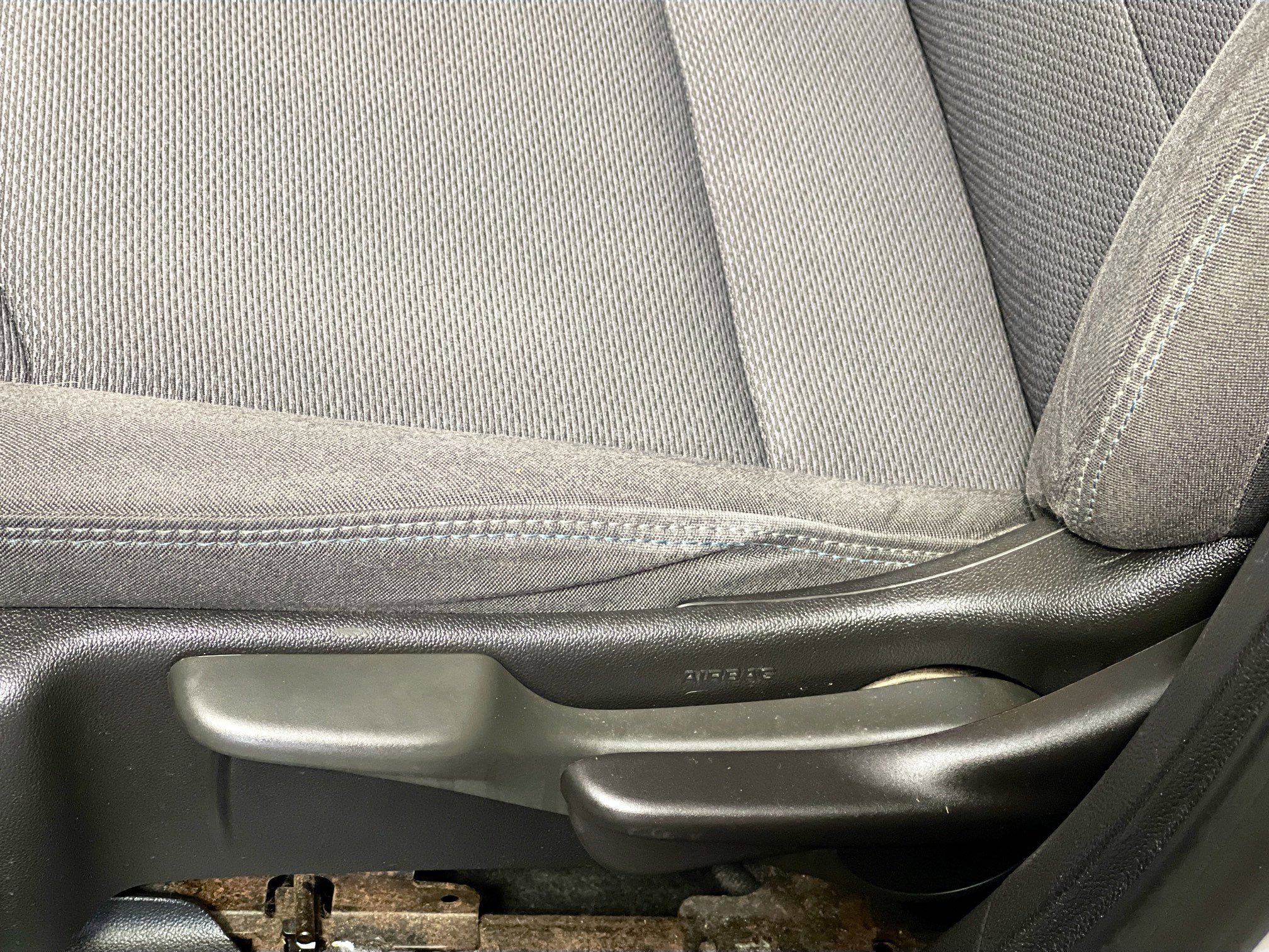 Used 2017 Chevrolet Cruze LT FWD image 14