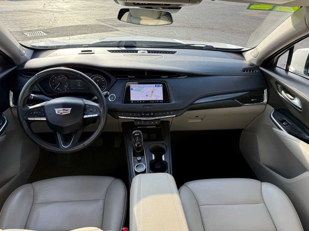 Used 2022 Cadillac XT4 Premium Luxury image 8