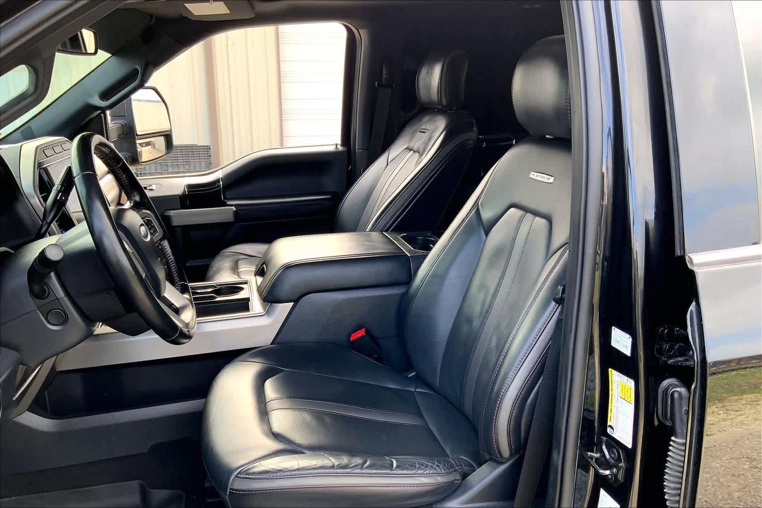 Certified 2022 Ford F450 Platinum w/ FX4 Off-Road Package AWD/4WD image 8