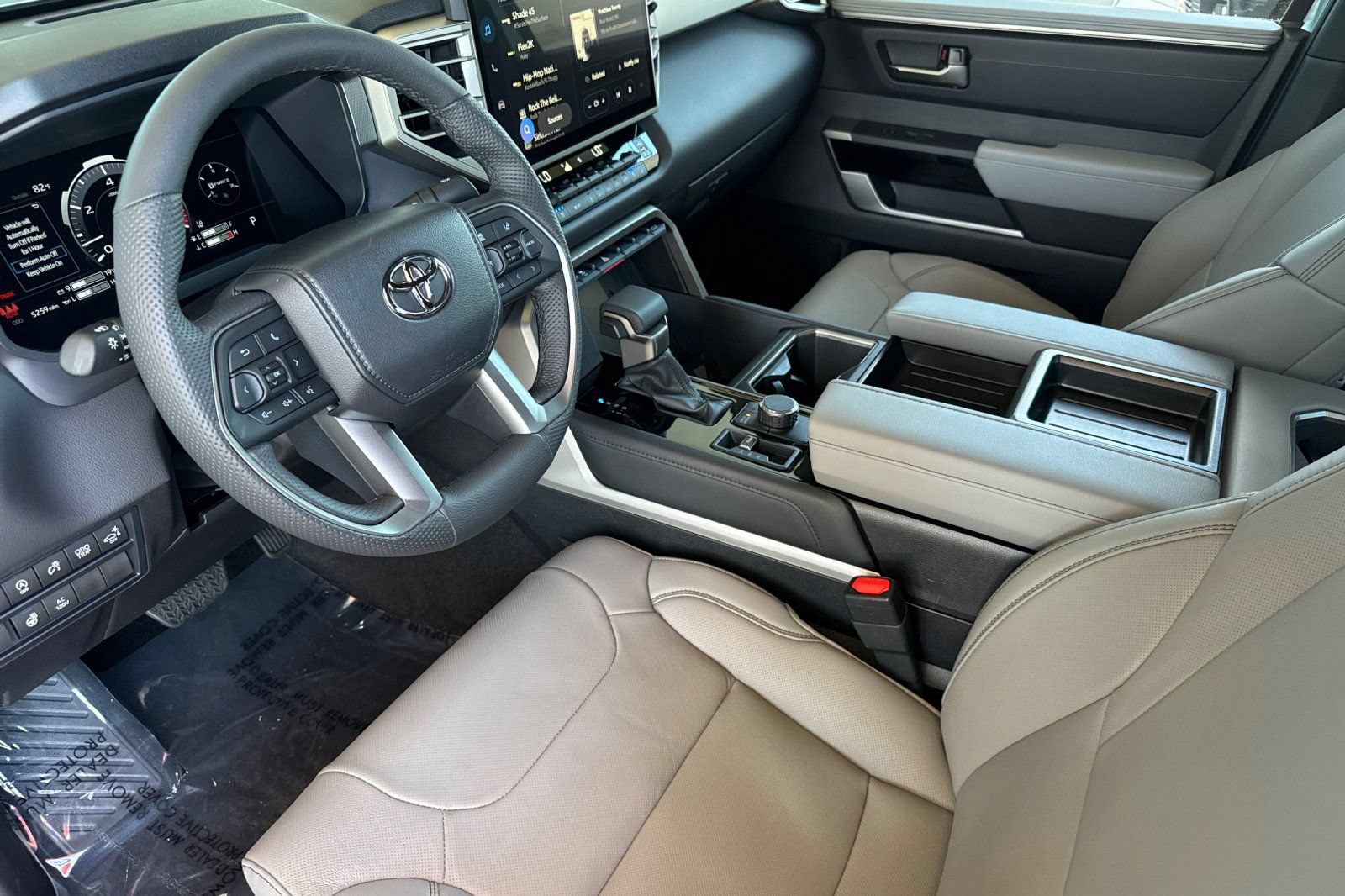 Used 2026 Toyota Tundra Limited AWD/4WD image 11