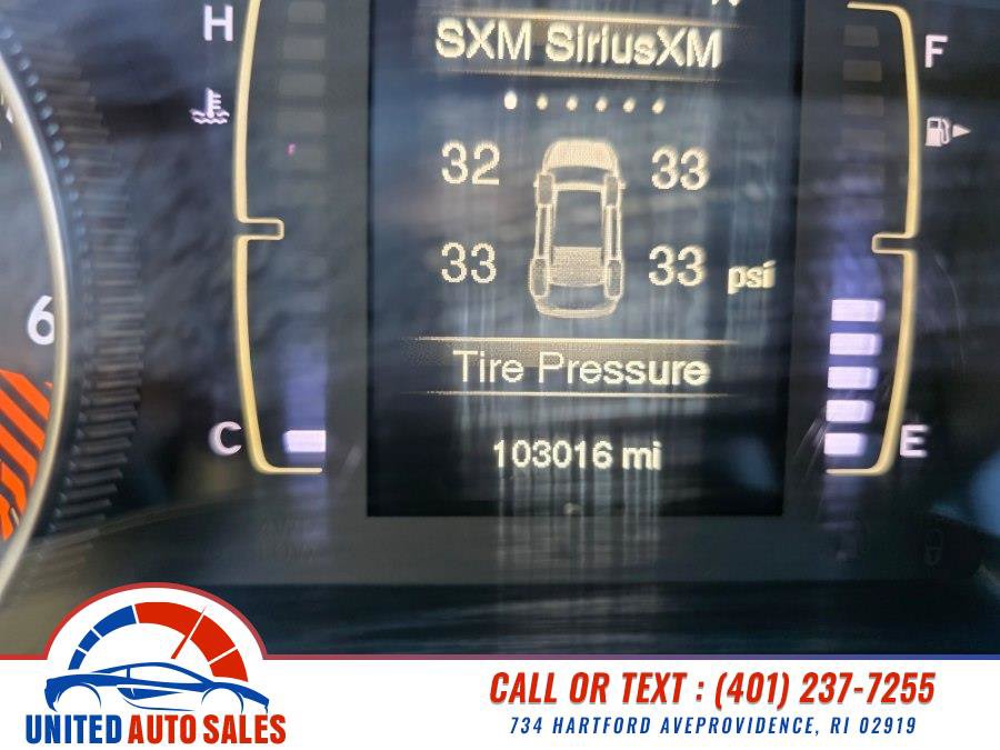 Used 2014 Jeep Cherokee Latitude w/ Cold Weather Group AWD/4WD image 16